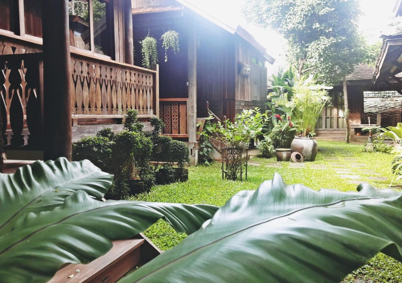 Bed and Breakfast Tanita House à Chiang Mai Extérieur photo